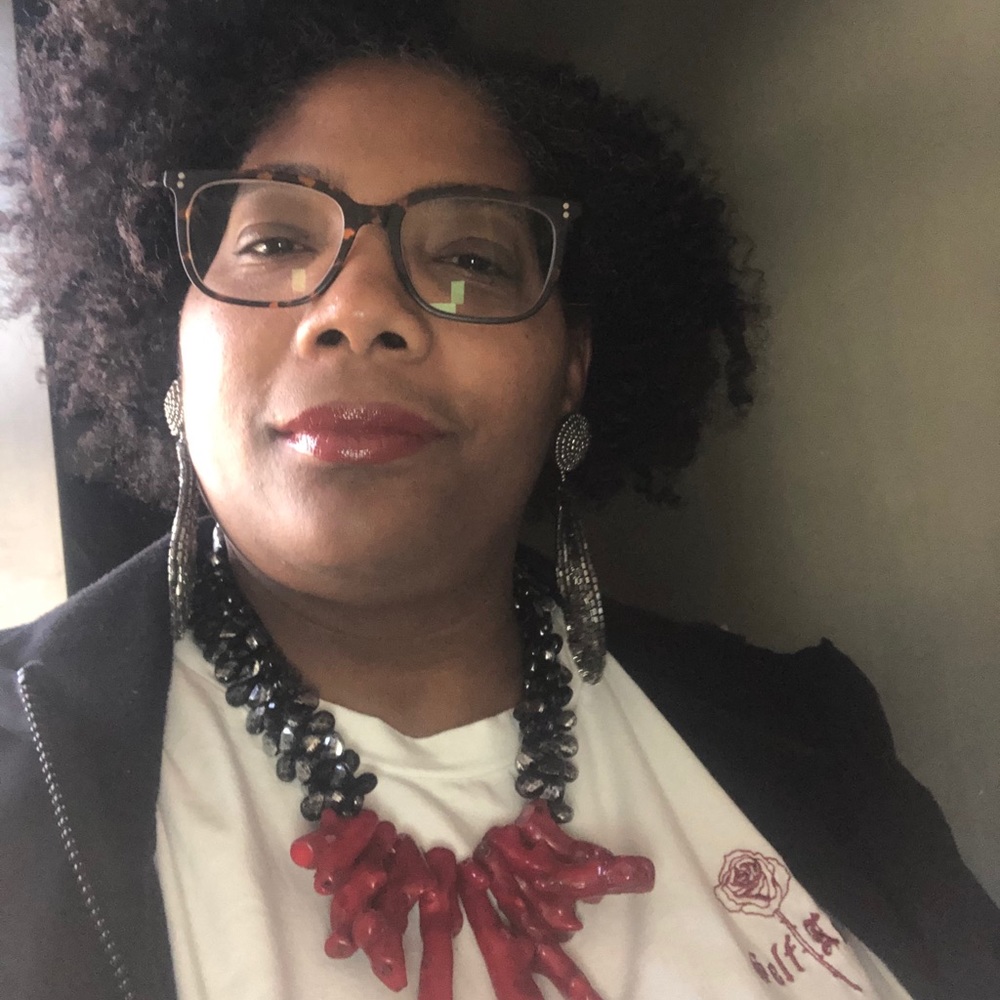 Meet your Posher, Kenitra